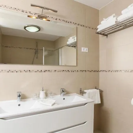 Daire Dupcic - Five-bedroom With Private Pool And Sea View Zaton (Dubrovnik-Neretva)