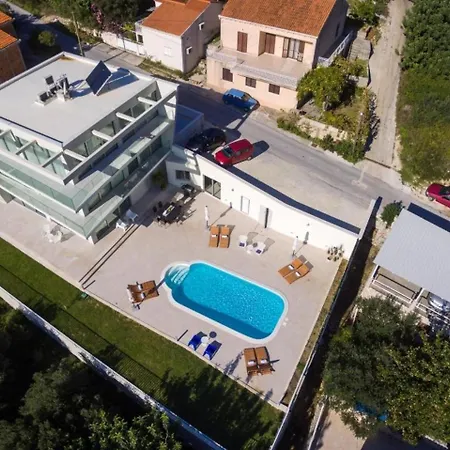 Dupcic - Five-bedroom With Private Pool And Sea View Daire *