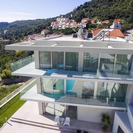 Daire Dupcic - Five-bedroom With Private Pool And Sea View